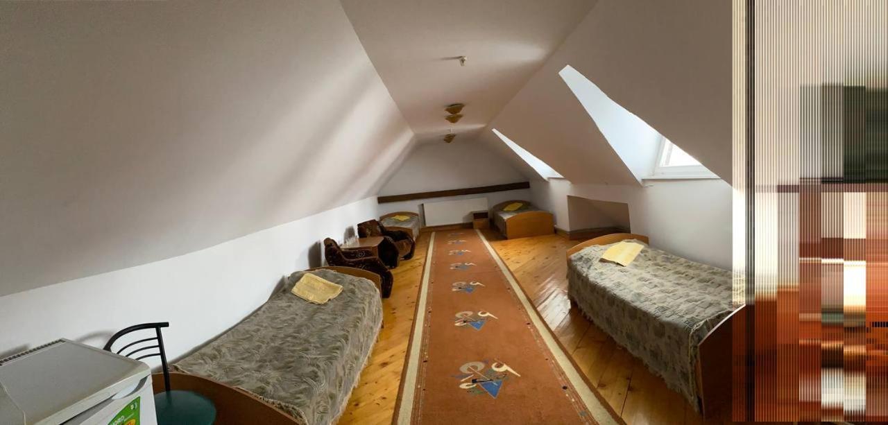 Lemon Hotel Drohobytj Eksteriør billede
