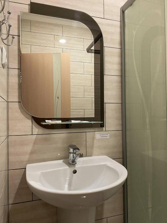 Lemon Hotel Drohobytj Eksteriør billede