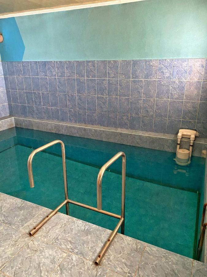 Lemon Hotel Drohobytj Eksteriør billede